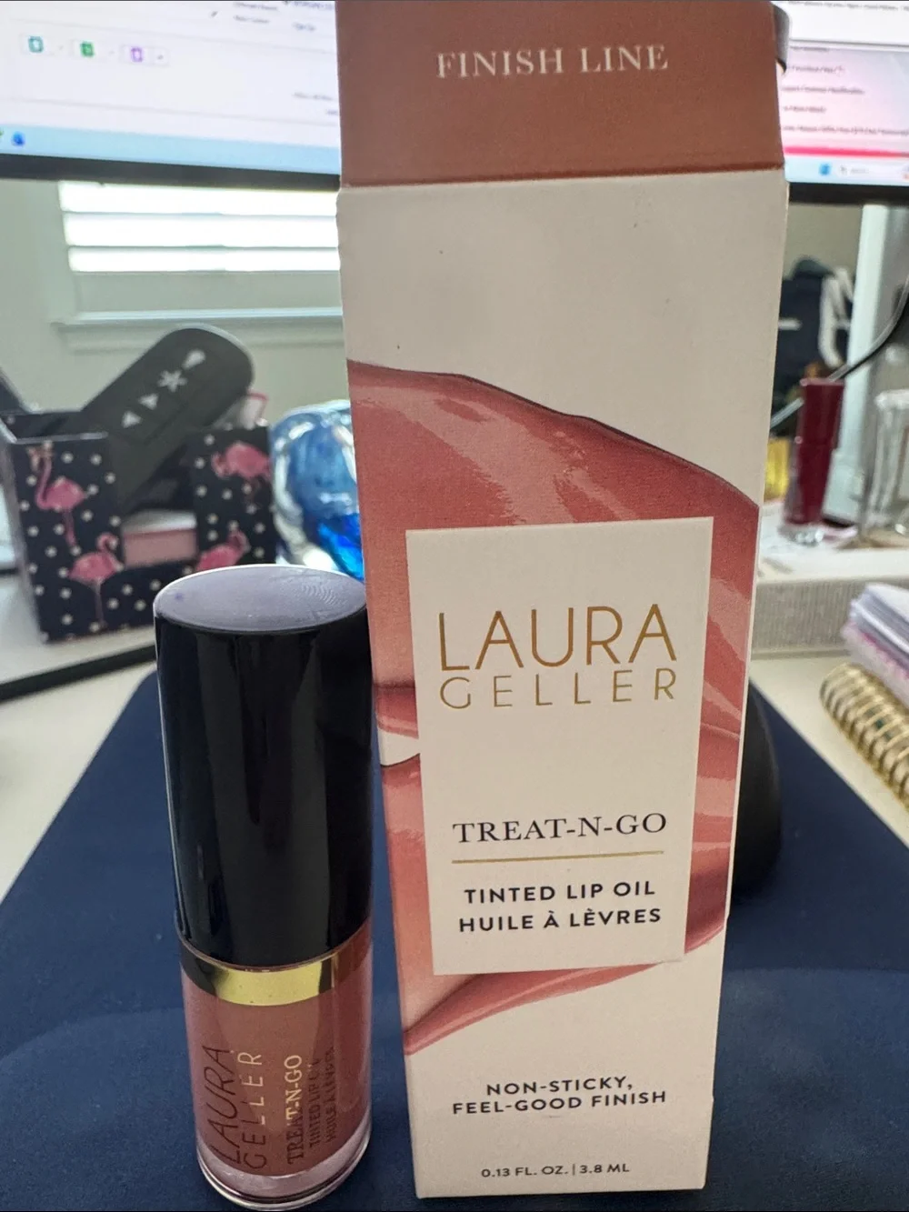 Laura Geller TREAT-N-GO Tinted Lip Oil in Finish Line New